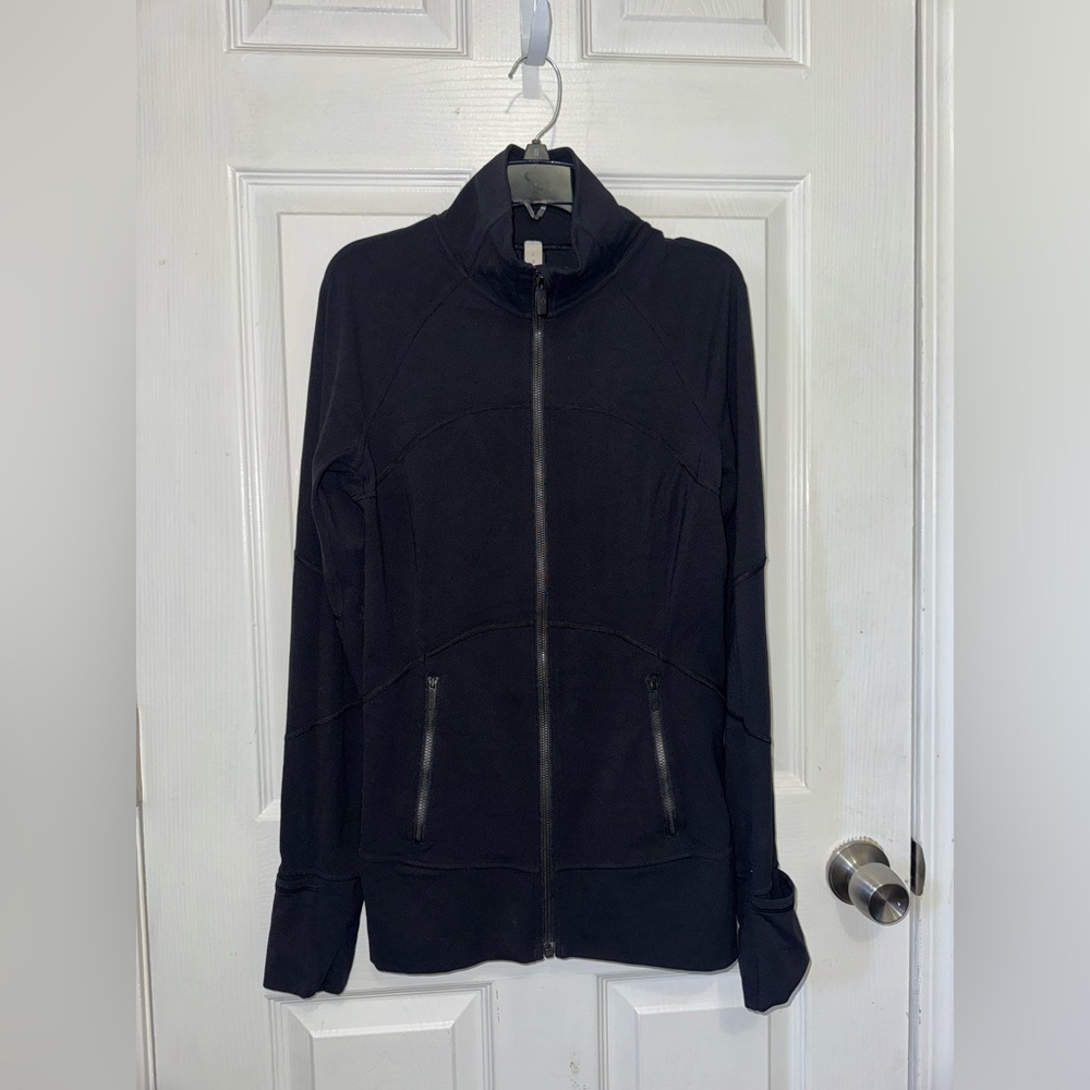 Lululemon Athletica black define nulu regular